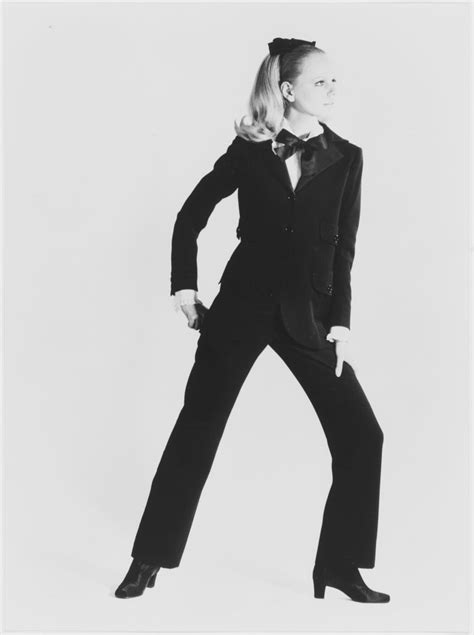 ysl le smoking|Yves Saint Laurent, l'uomo che vestì le donne con lo .